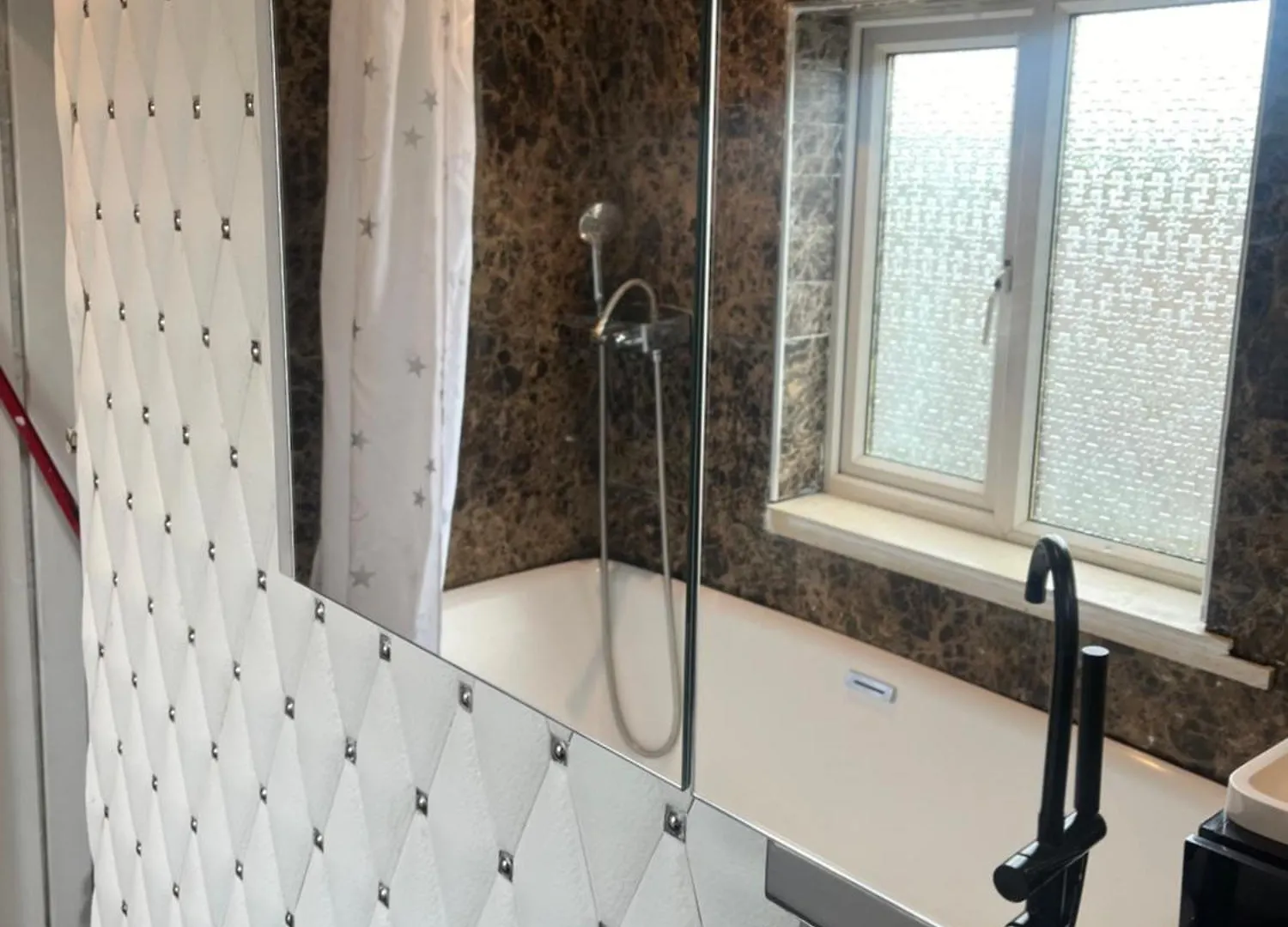 Aichelon Lodge Wakefield 0*,  Birleşik Krallık